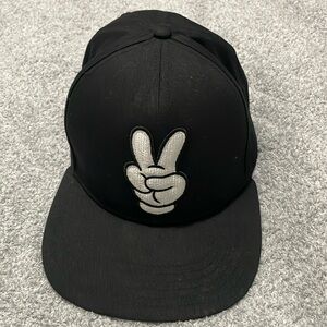 Disney Mickey peace sign hat